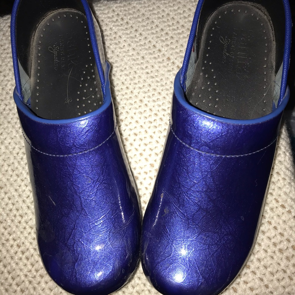 Super cute Dansko clogs